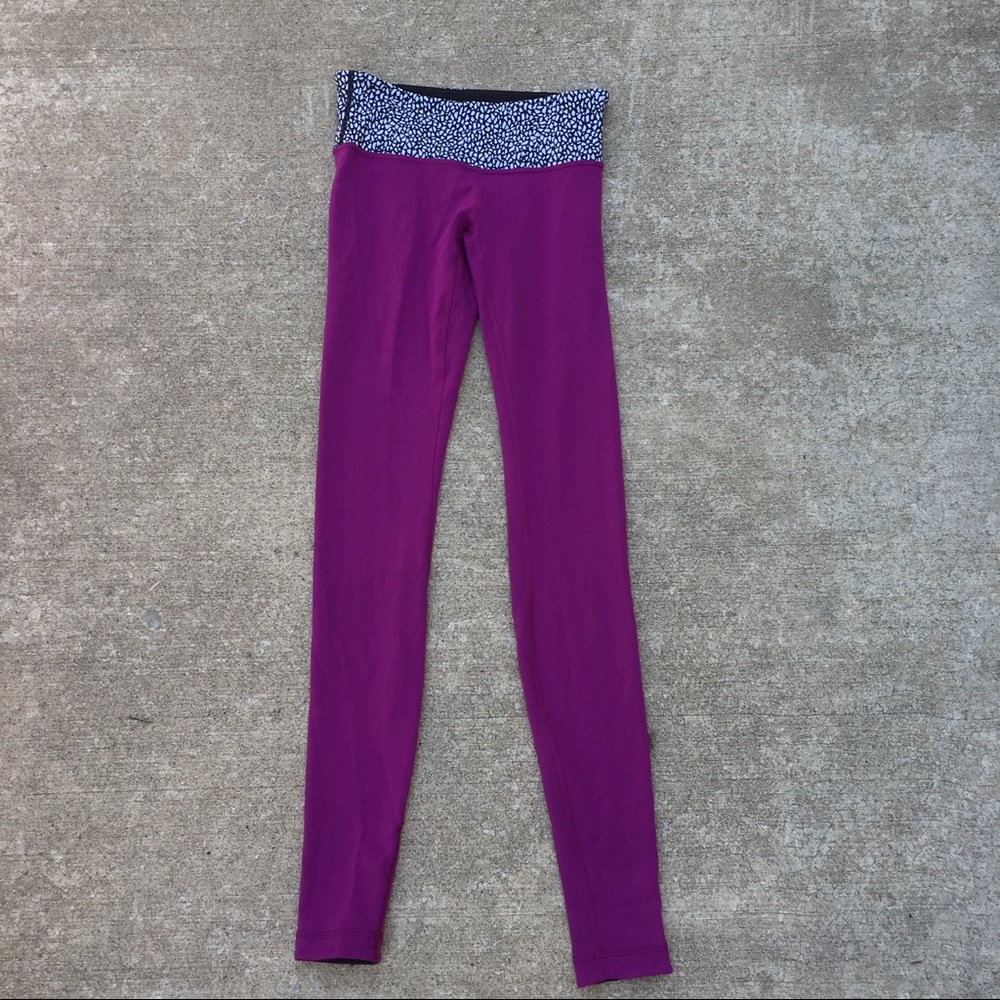 Super cute Lululemon purple/magenta leggings